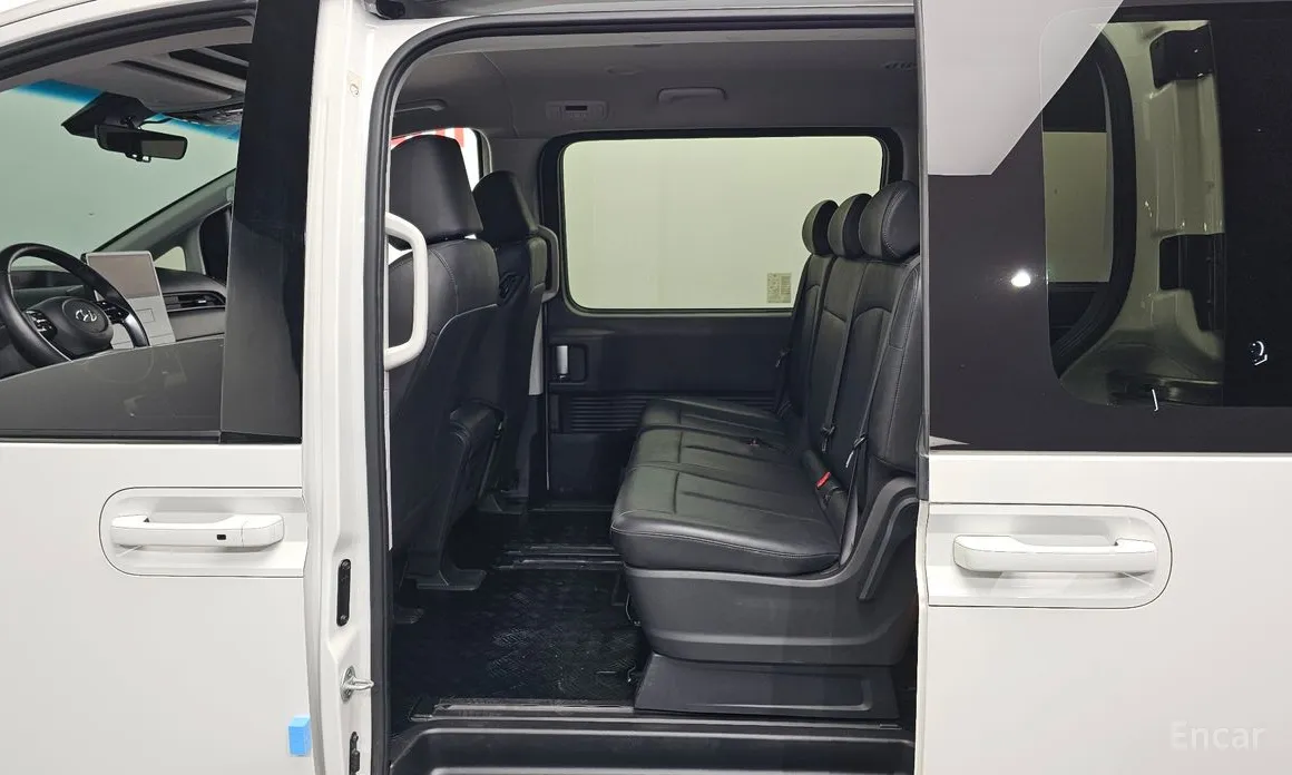 Фото 11 - Hyundai Staria