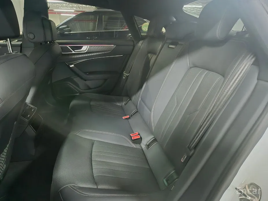 Фото 7 - Audi A7