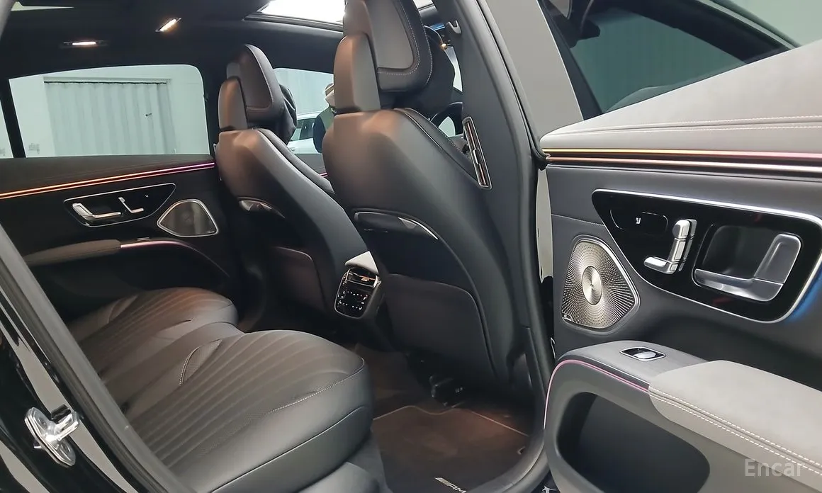 Фото 10 - Mercedes-Benz EQS