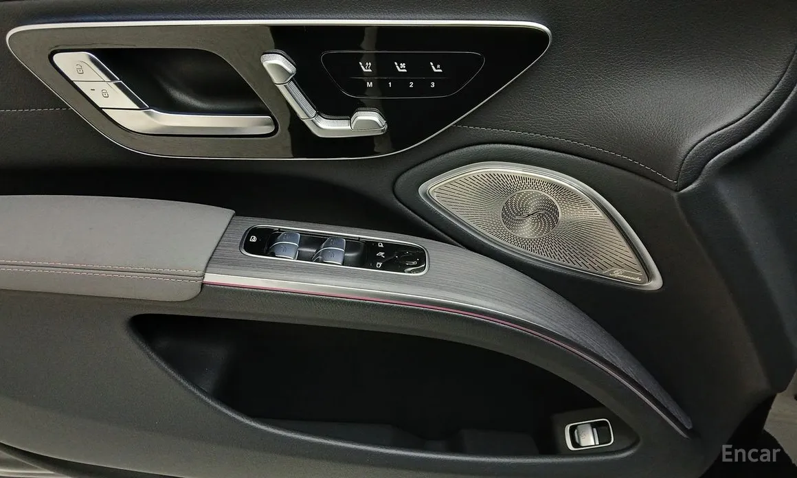 Фото 15 - Mercedes-Benz EQS