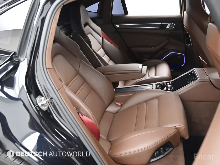 Фото 12 - Porsche Panamera