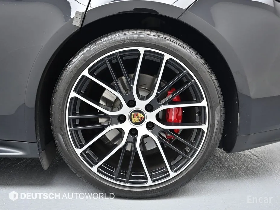 Фото 5 - Porsche Panamera
