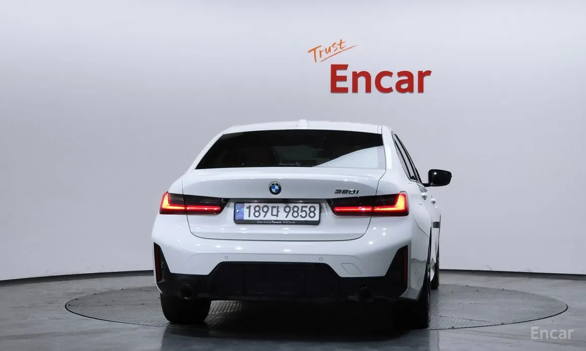 Photo 4 - BMW 3 Series