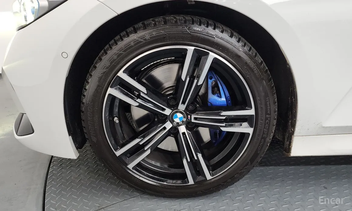 Photo 5 - BMW 3 Series