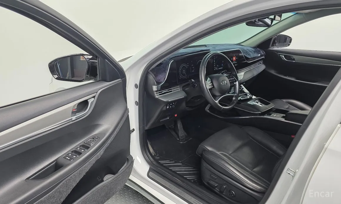 Фото 10 - Hyundai Grandeur