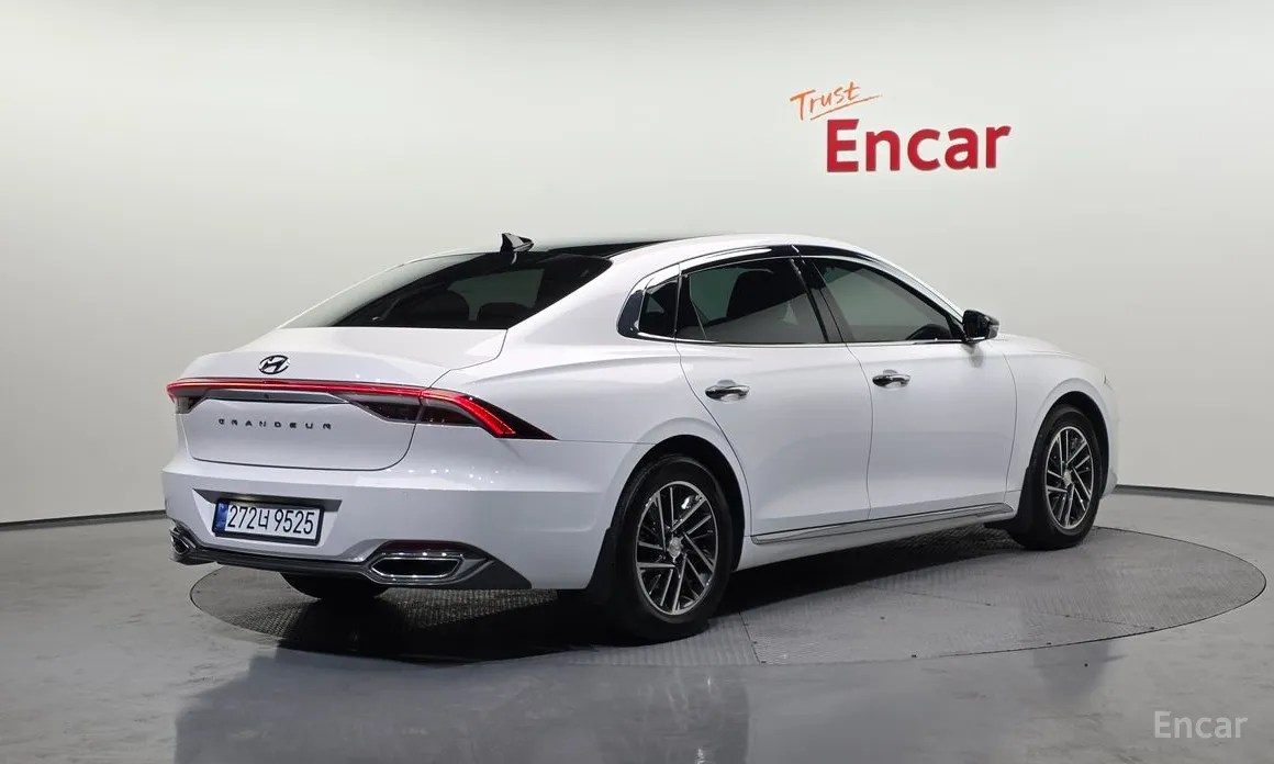 Фото 2 - Hyundai Grandeur