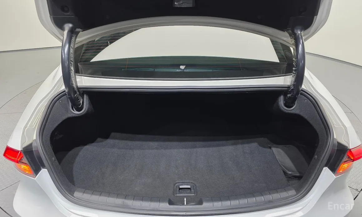 Фото 20 - Hyundai Grandeur