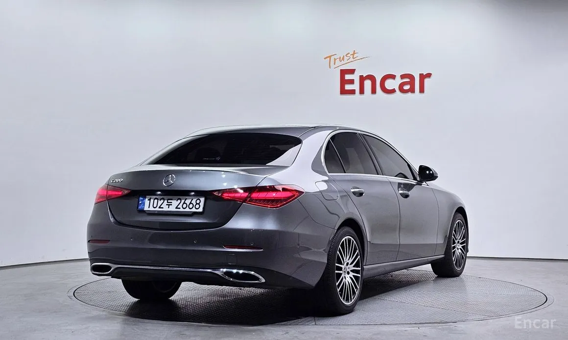 Фото 2 - Mercedes-Benz C-Class