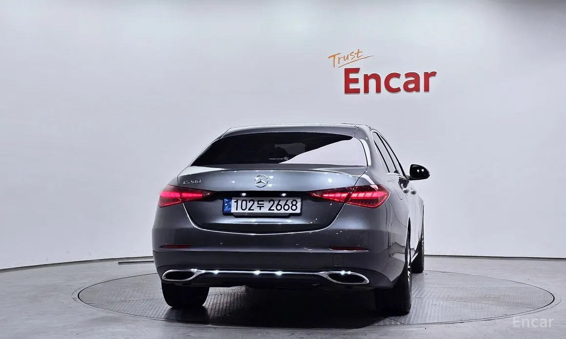 Фото 4 - Mercedes-Benz C-Class