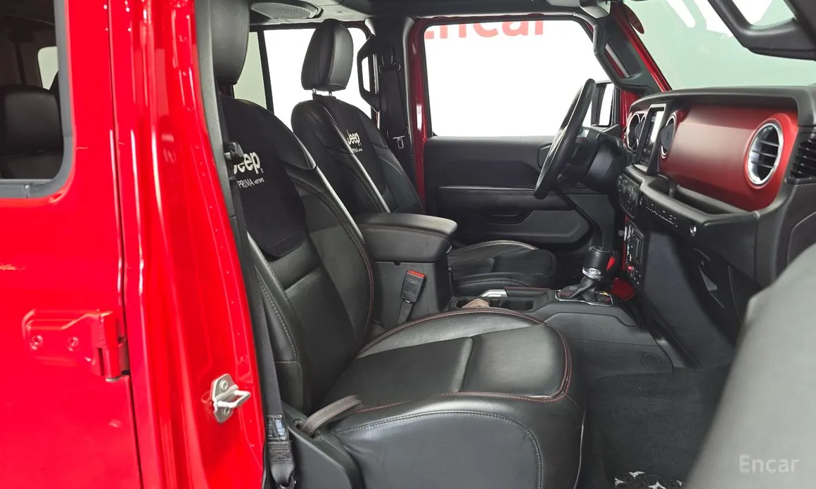 Фото 10 - Jeep Wrangler