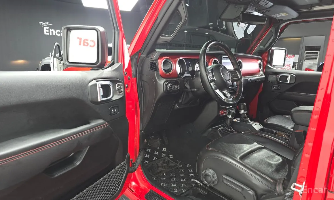 Фото 11 - Jeep Wrangler