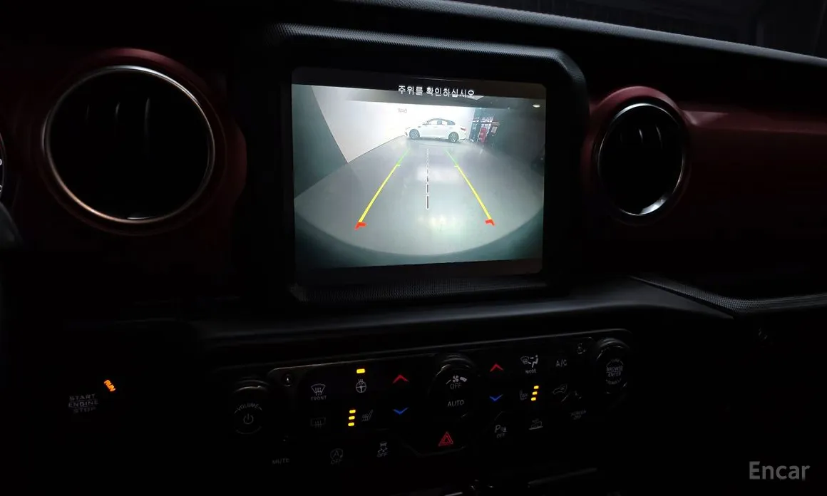 Фото 15 - Jeep Wrangler