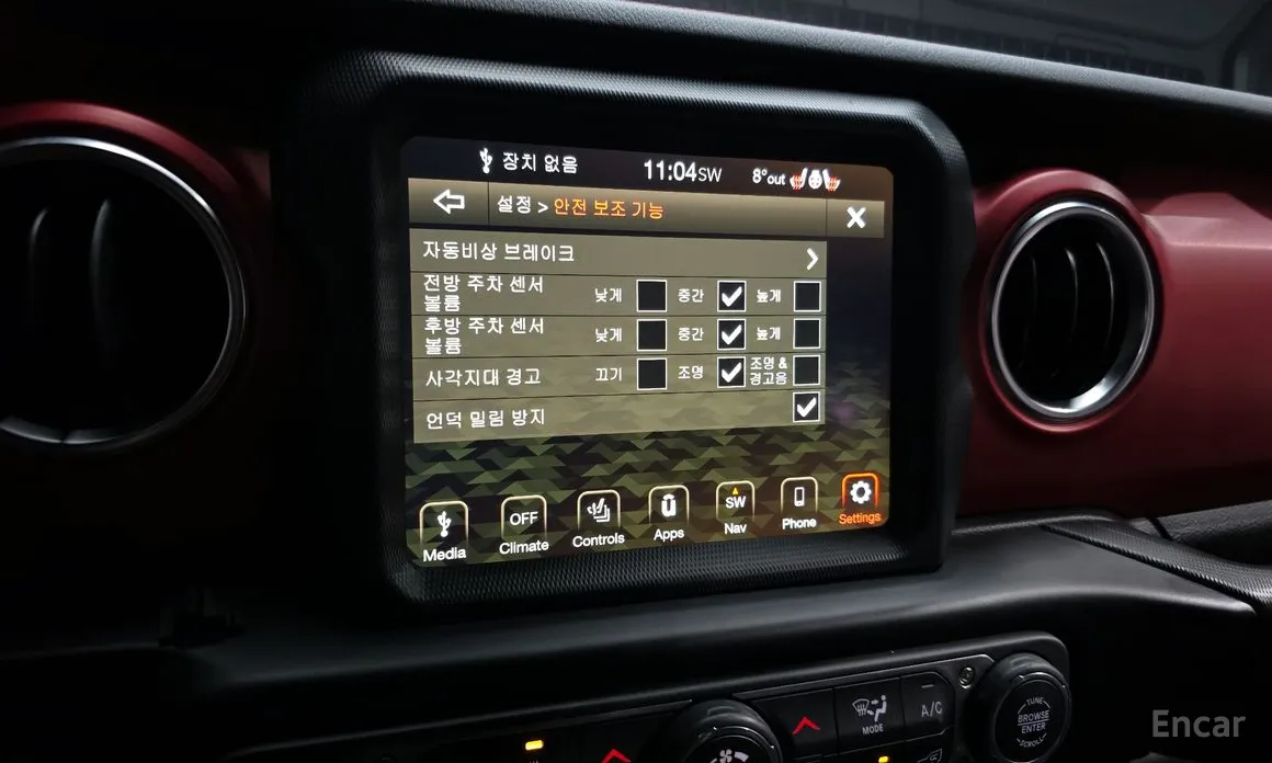 Фото 16 - Jeep Wrangler