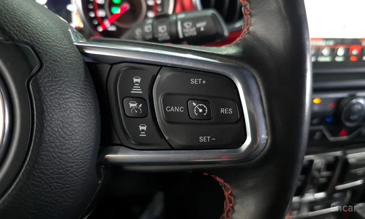 Фото 18 - Jeep Wrangler