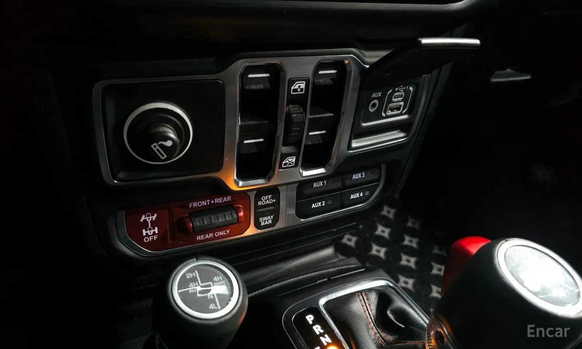 Фото 19 - Jeep Wrangler