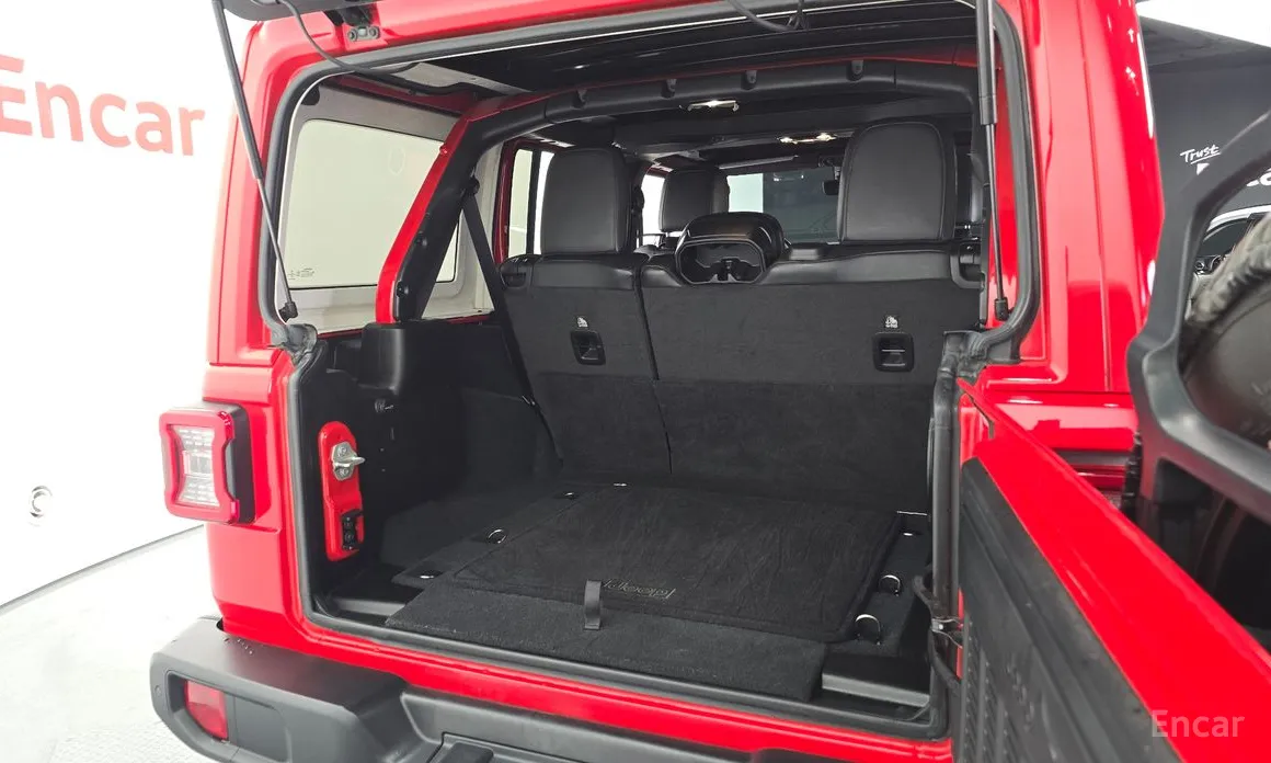 Фото 20 - Jeep Wrangler