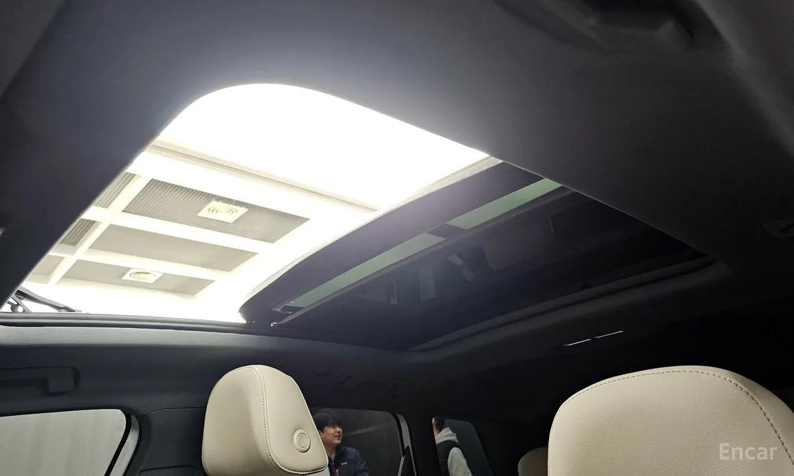 Фото 18 - Audi Q4 e-tron