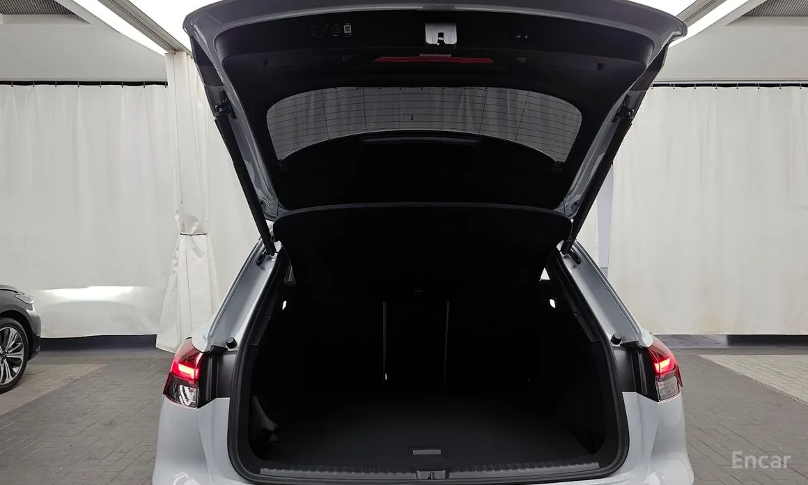 Фото 20 - Audi Q4 e-tron