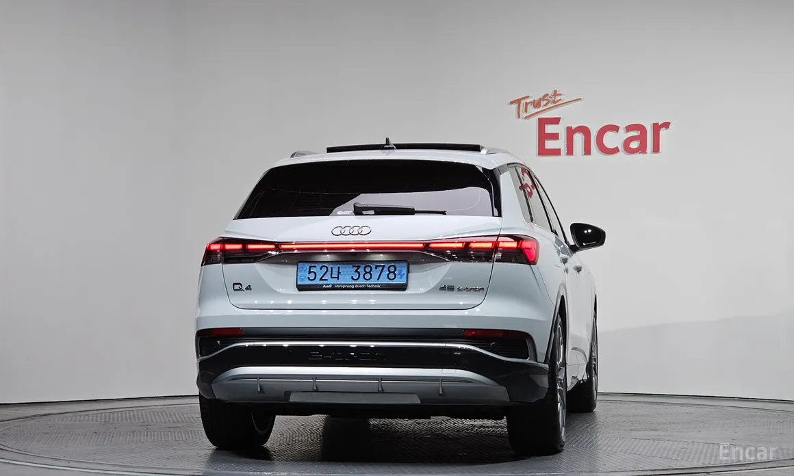 Фото 4 - Audi Q4 e-tron