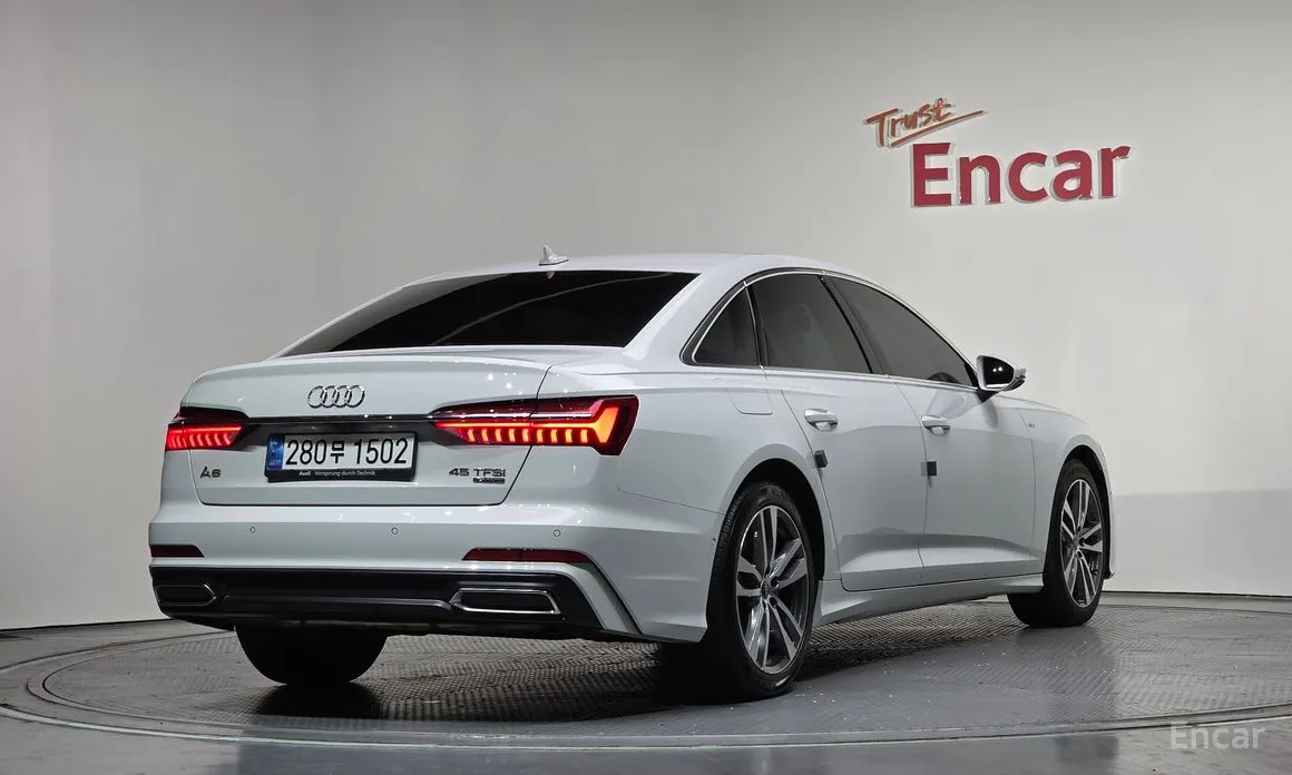 Фото 2 - Audi A6