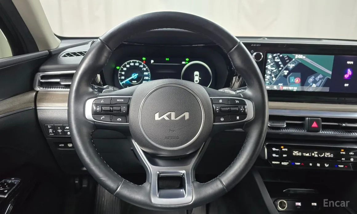 Фото 13 - Kia K5