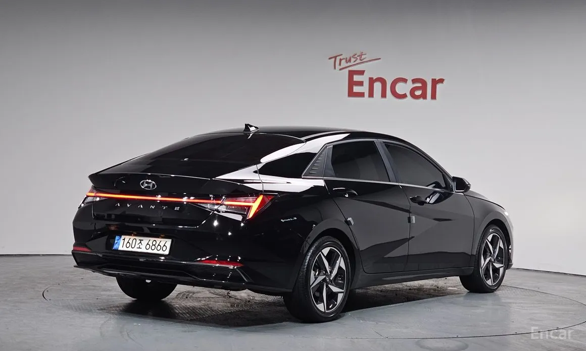 Фото 2 - Hyundai Avante