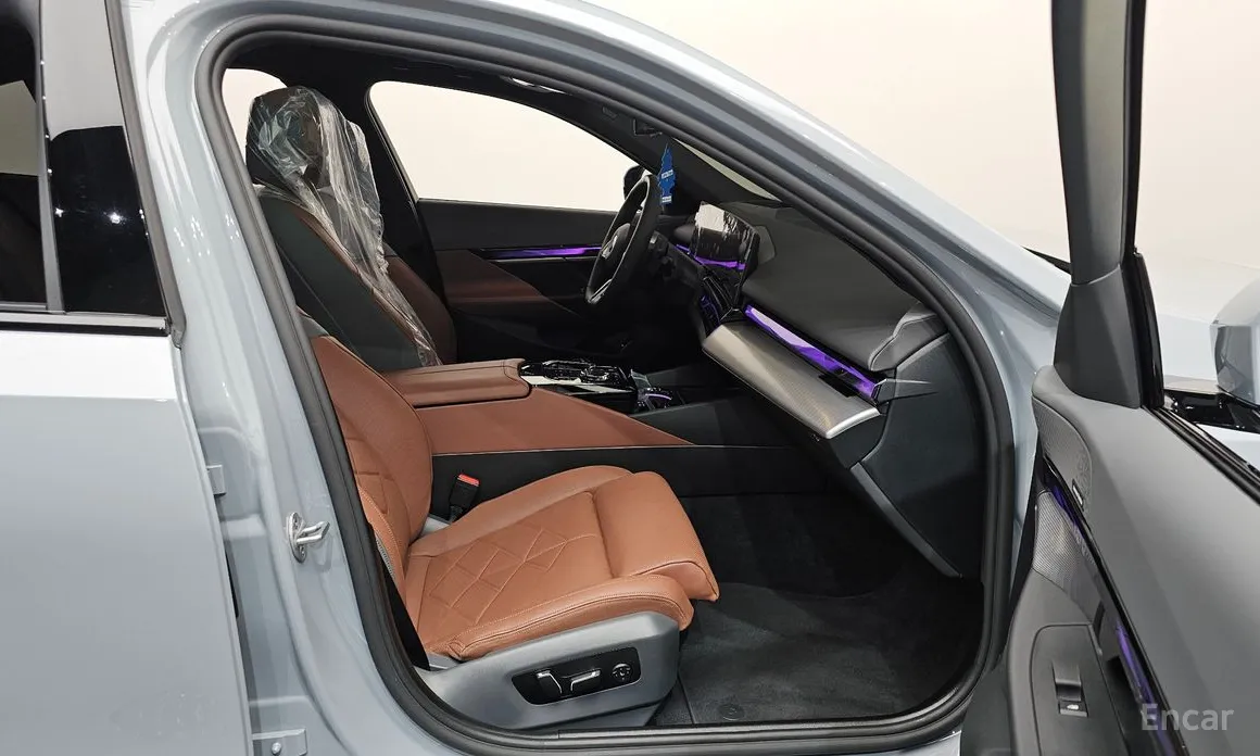 Photo 11 - BMW 5 Series