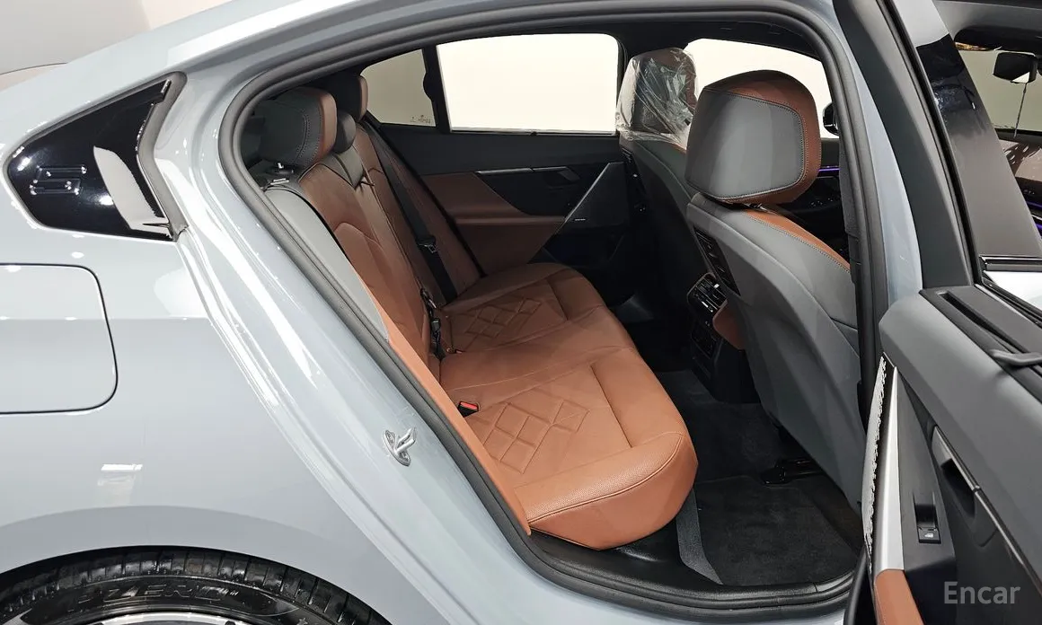 Photo 12 - BMW 5 Series