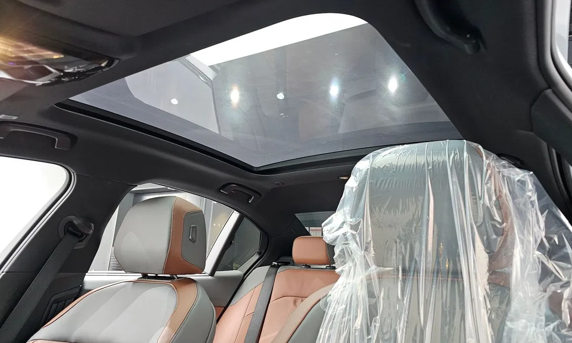 Photo 19 - BMW 5 Series