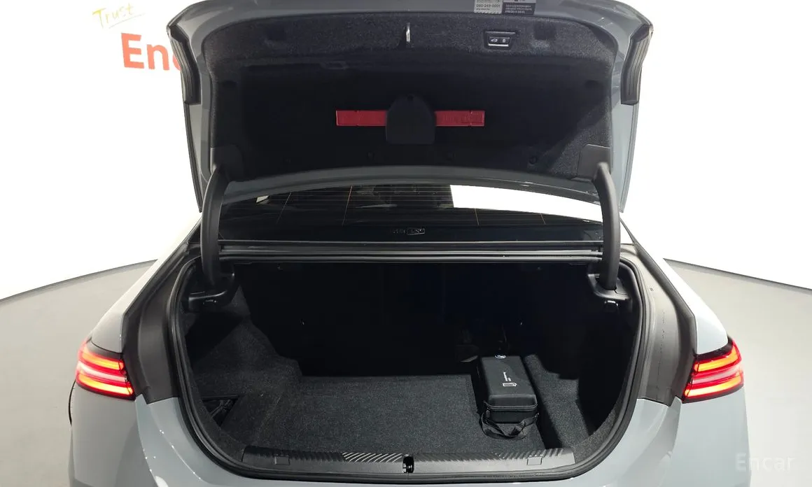 Photo 20 - BMW 5 Series