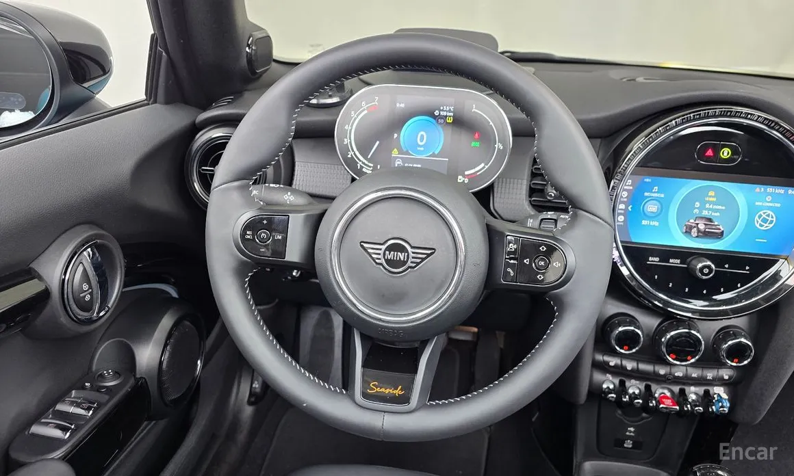 Фото 13 - Mini Cooper Convertible