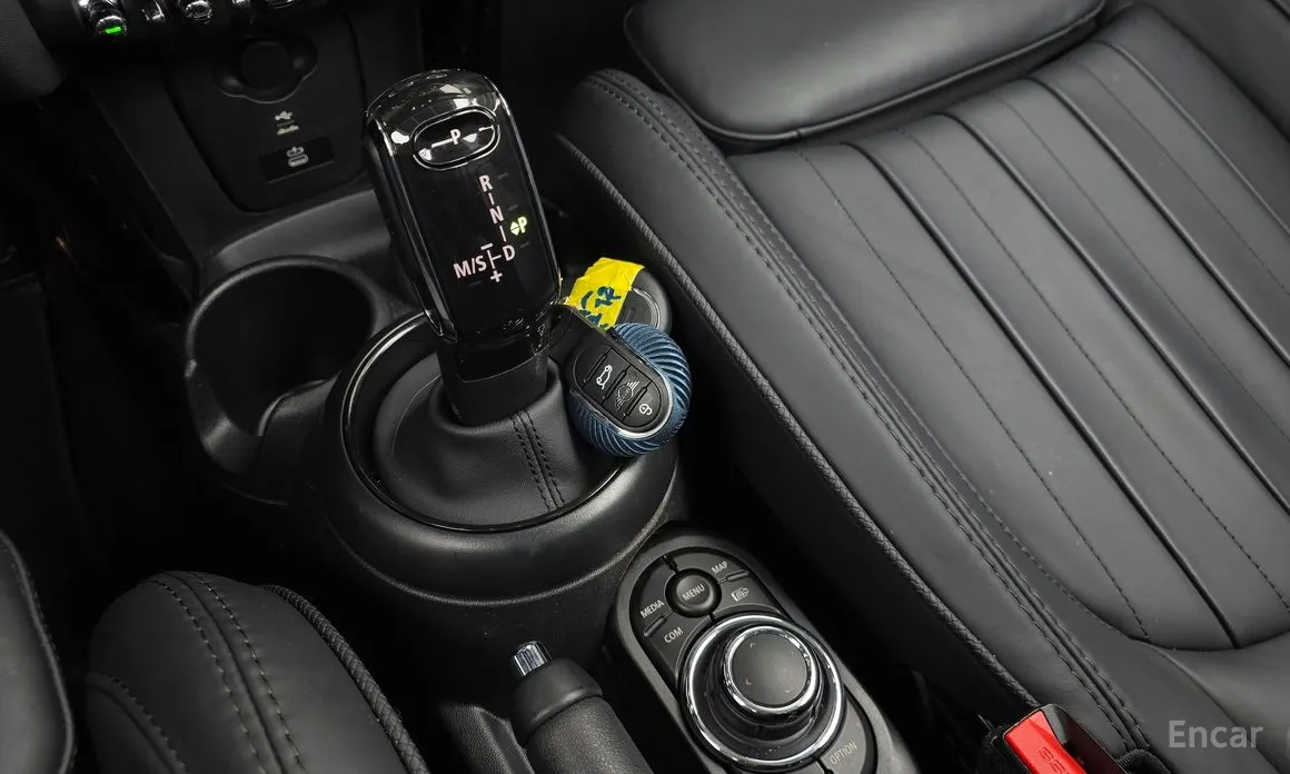 Фото 9 - Mini Cooper Convertible