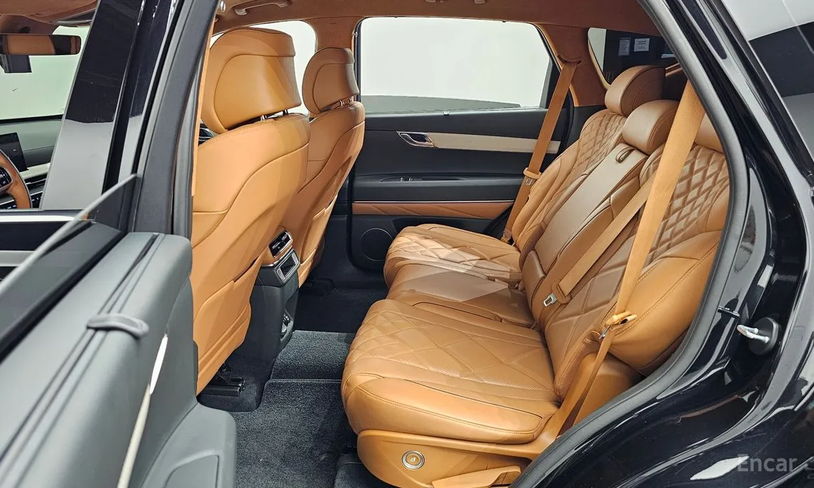 Фото 12 - Genesis GV80