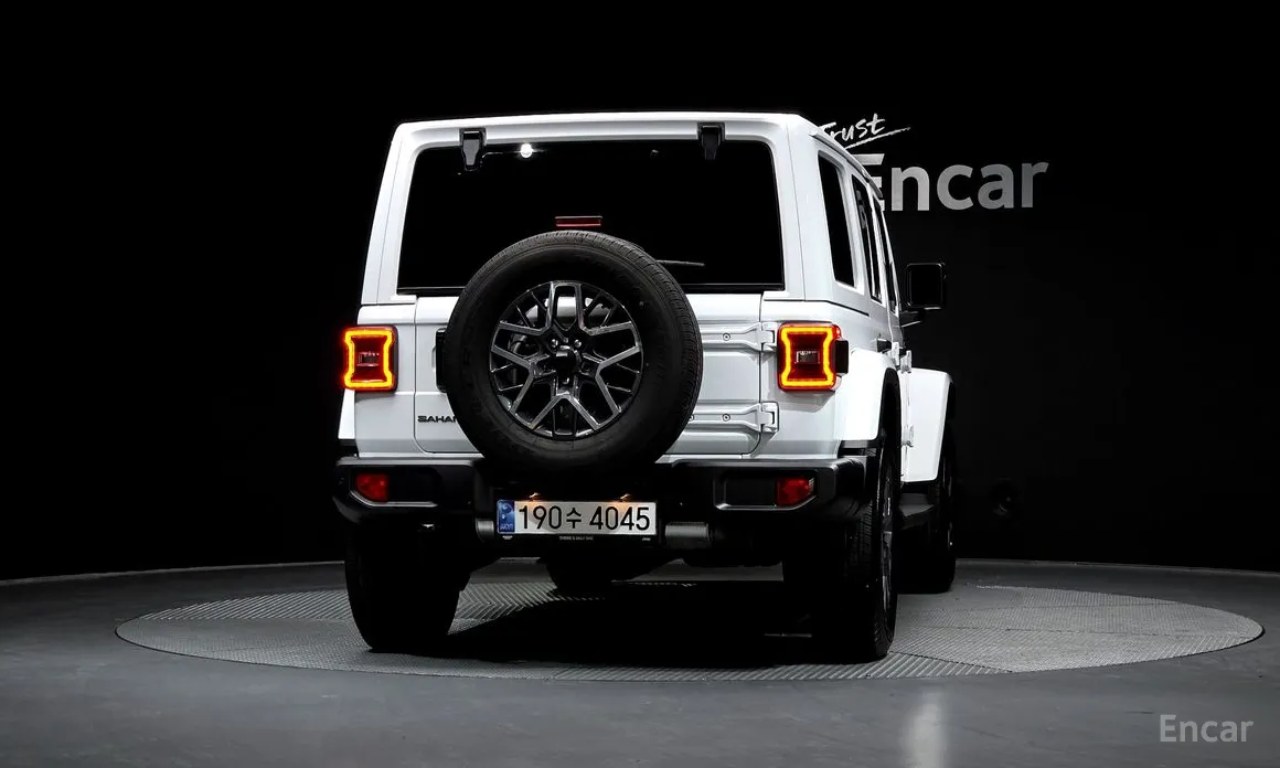 Фото 4 - Jeep Wrangler
