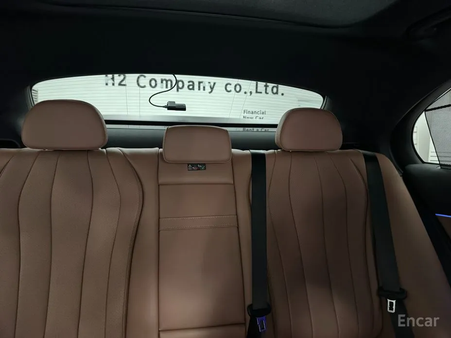 Фото 16 - Mercedes-Benz E-Class