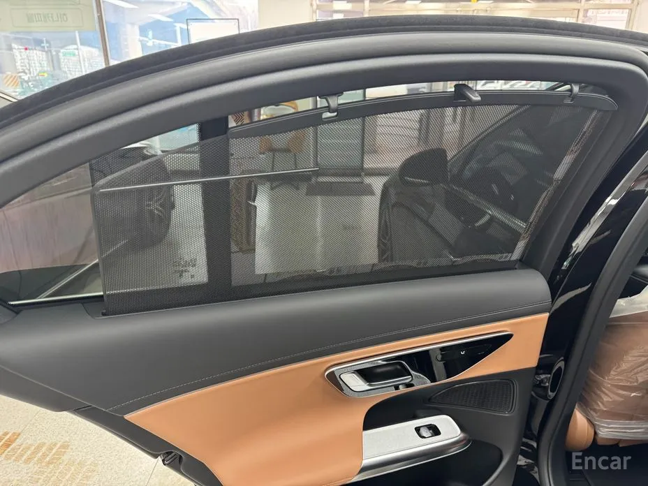 Фото 18 - Mercedes-Benz E-Class