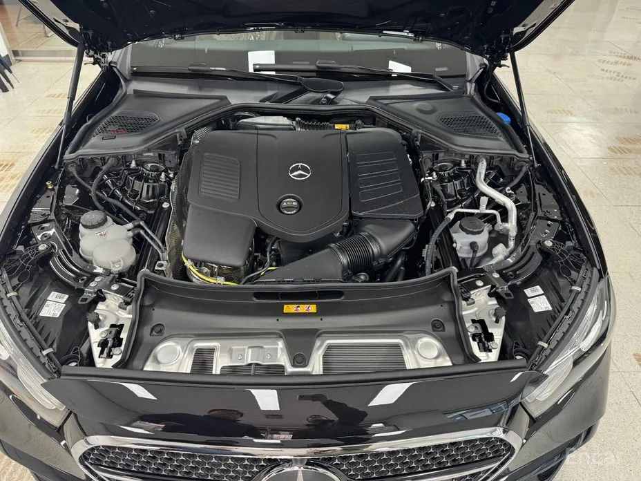 Фото 6 - Mercedes-Benz E-Class