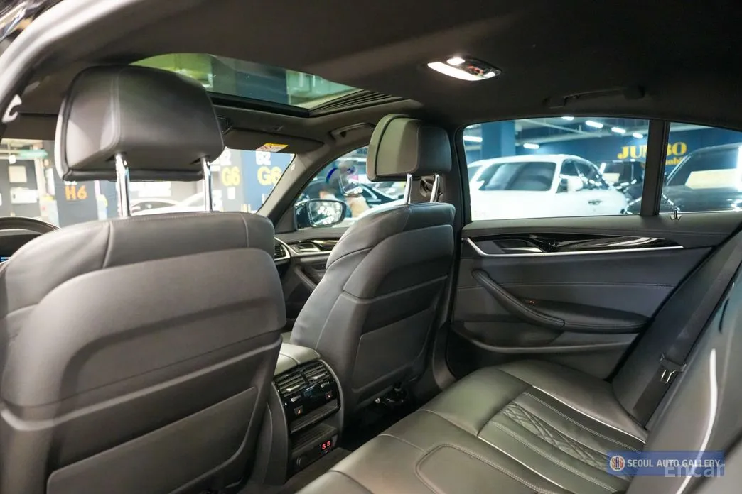 Фото 15 - BMW 5 Series