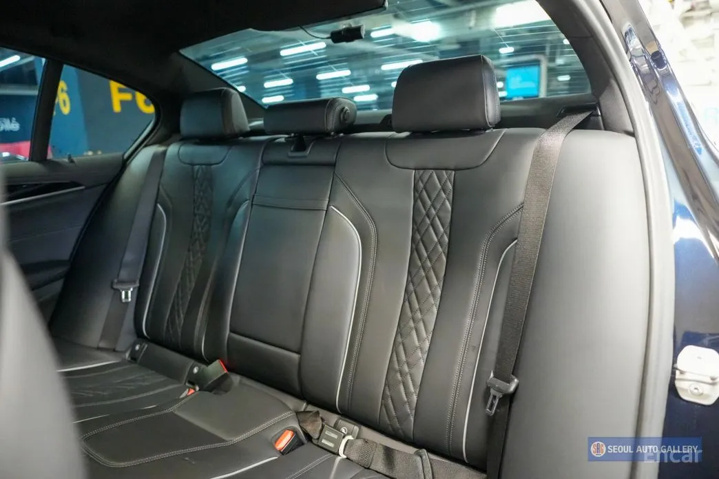 Фото 18 - BMW 5 Series