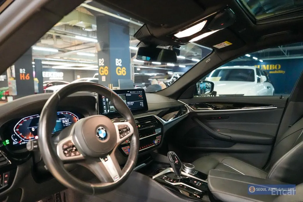 Фото 19 - BMW 5 Series