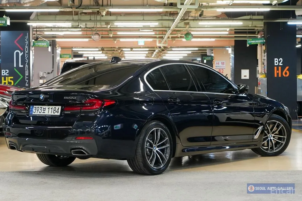 Фото 2 - BMW 5 Series