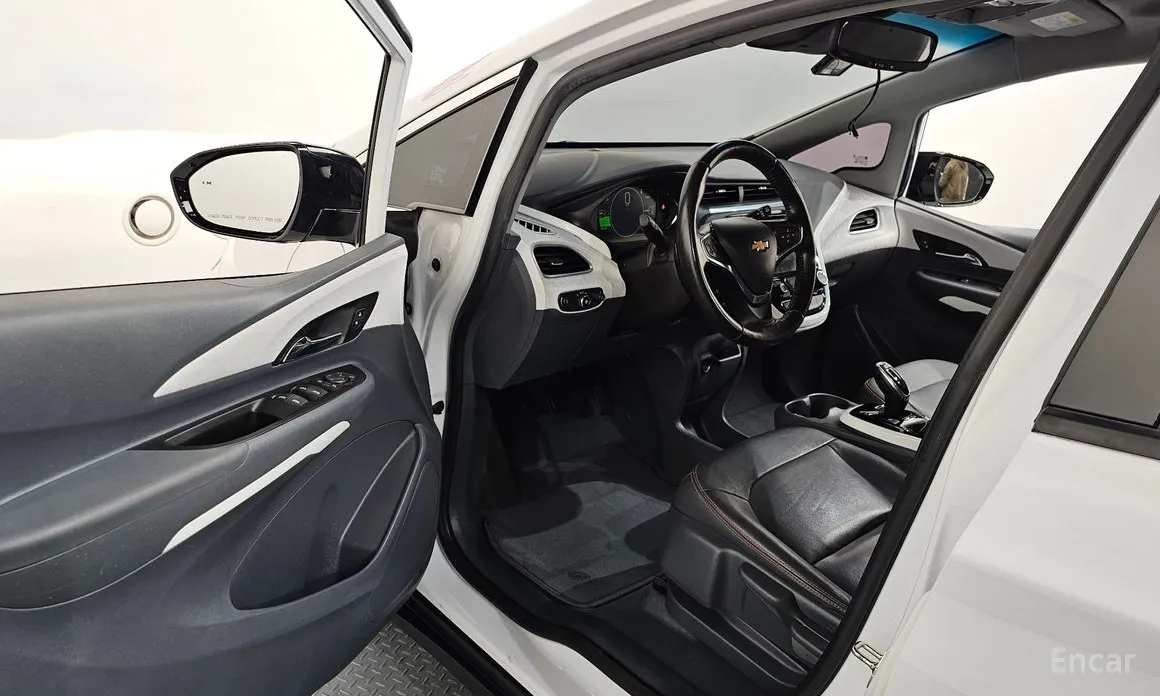 Фото 10 - Chevrolet Bolt EV