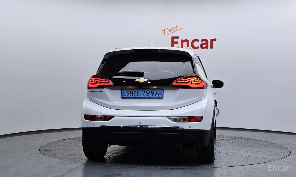 Фото 4 - Chevrolet Bolt EV