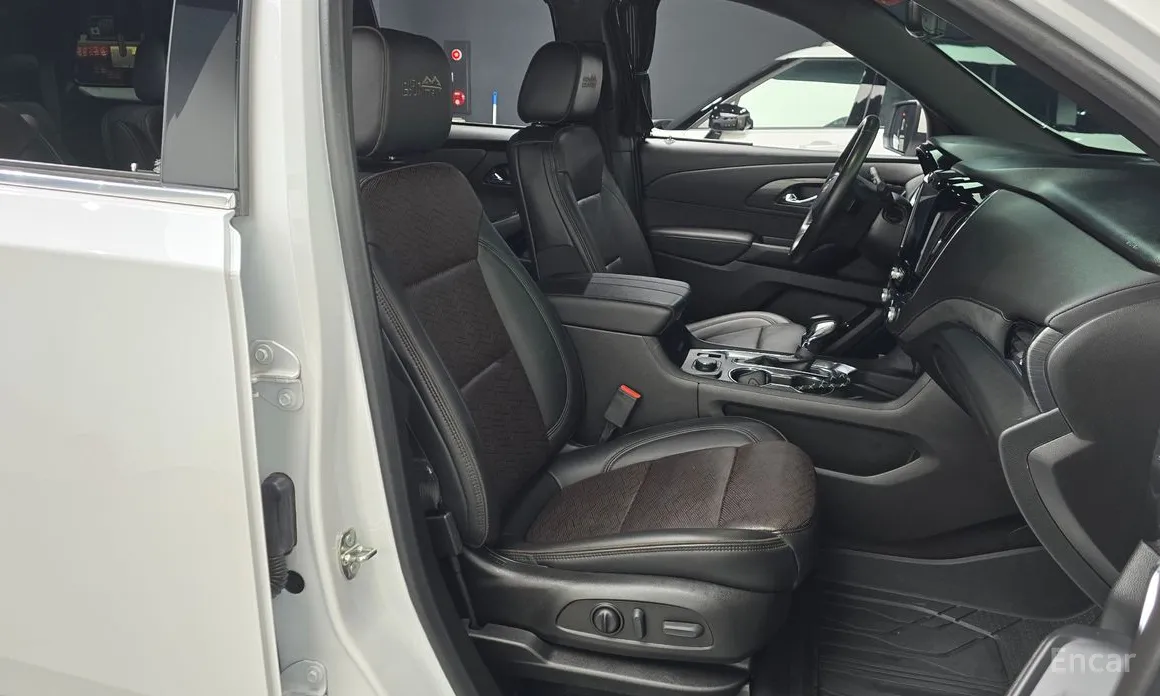 Фото 10 - Chevrolet Traverse