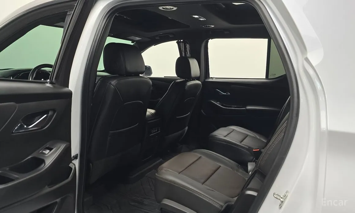 Фото 12 - Chevrolet Traverse