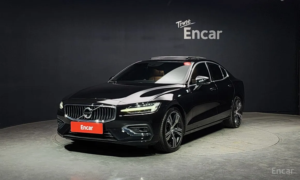 Фото 1 - Volvo S60