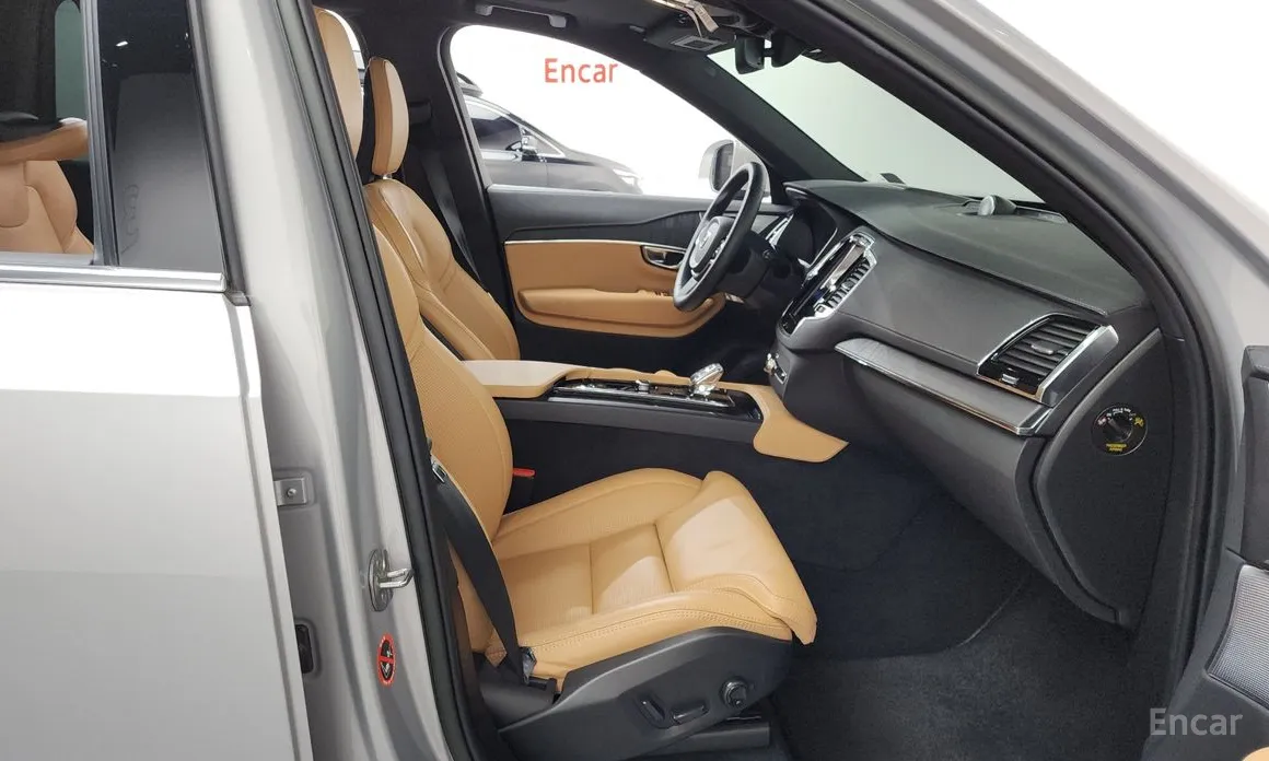 Фото 11 - Volvo XC90