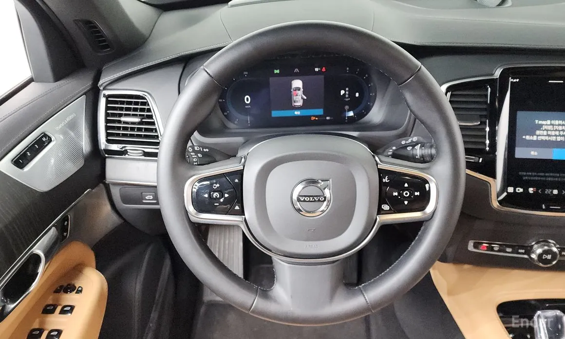 Фото 13 - Volvo XC90