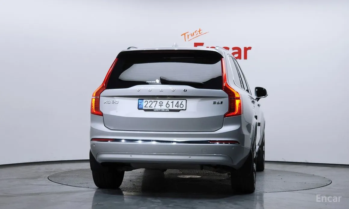 Фото 4 - Volvo XC90