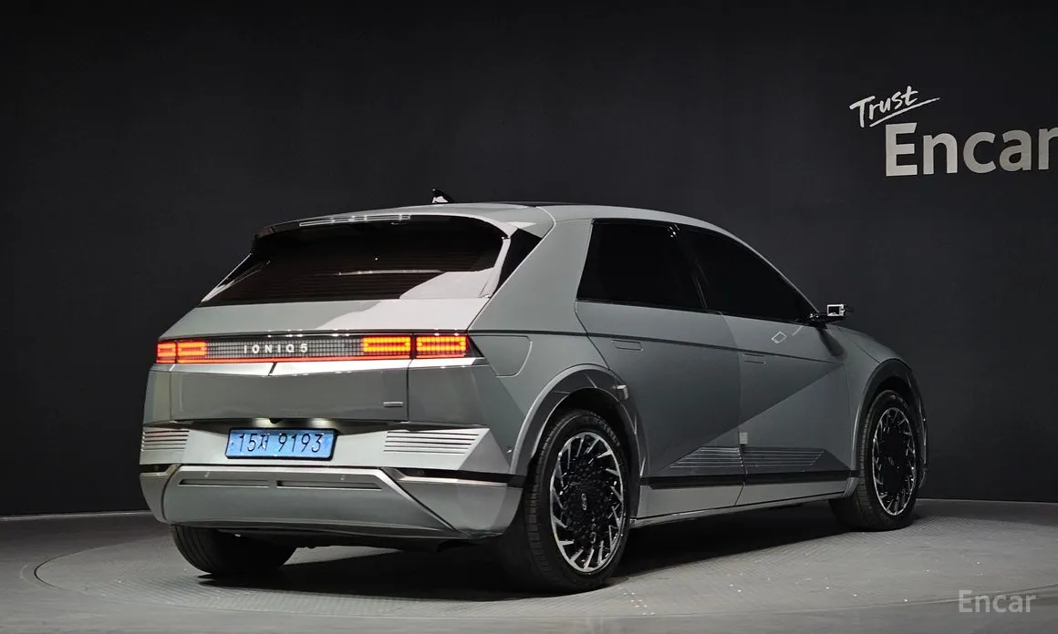 Фото 2 - Hyundai Ioniq 5